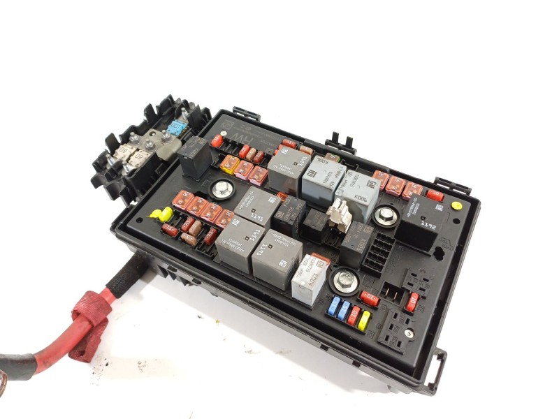 Recambio de caja reles / fusibles para opel astra j sports tourer enjoy referencia OEM IAM 13343765  1110188AA