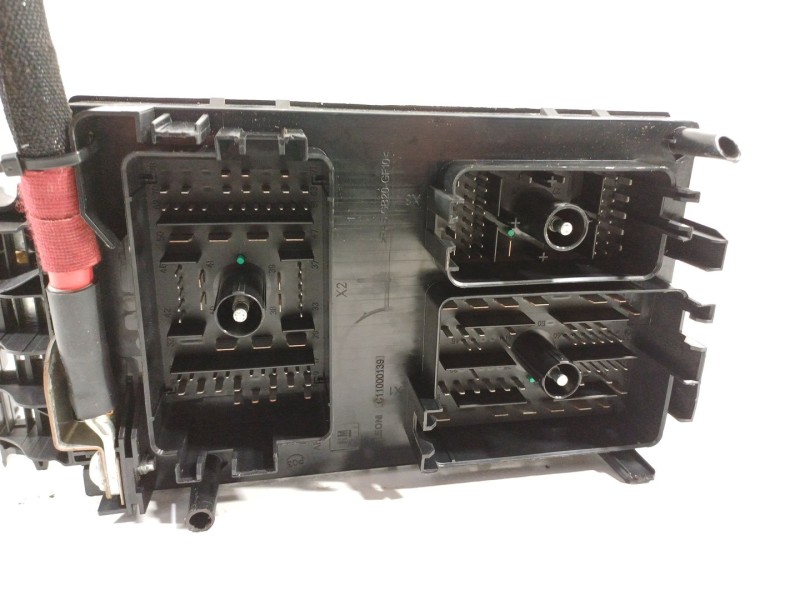 Recambio de caja reles / fusibles para opel astra j sports tourer enjoy referencia OEM IAM 13343765  1110188AA