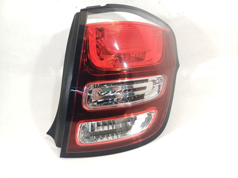 Recambio de piloto trasero derecho para citroën c3 attraction referencia OEM IAM 9803928480  