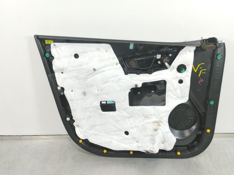 Recambio de guarnecido puerta delantera derecha para hyundai kona tecno 2wd referencia OEM IAM 82380j9000  