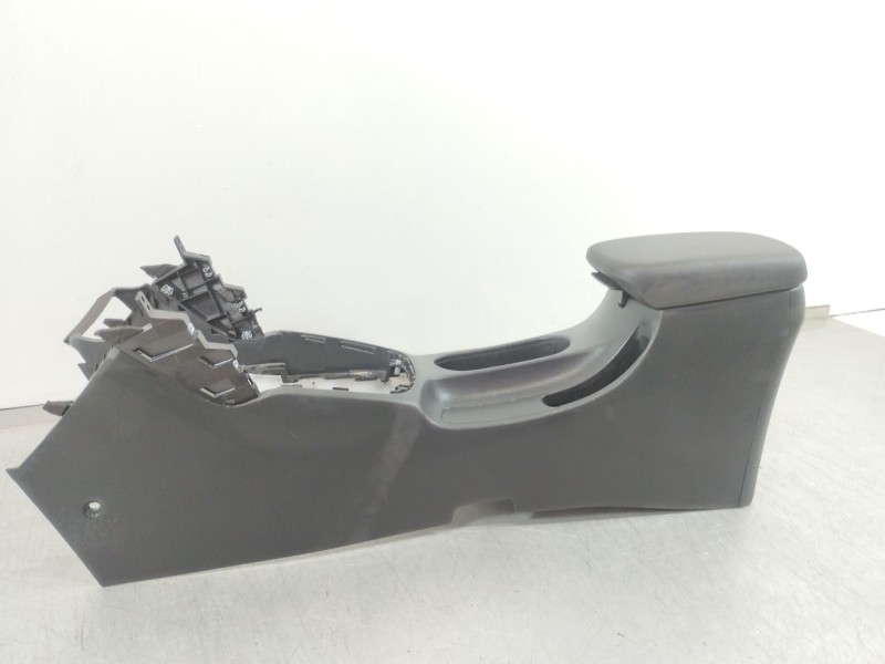 Recambio de apoyabrazos central para hyundai kona tecno 2wd referencia OEM IAM 84611J9000  