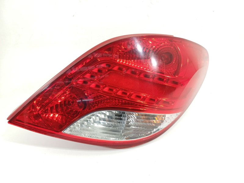 Recambio de piloto trasero derecho para peugeot 207/207+ (wa_, wc_) 1.4 hdi referencia OEM IAM 9686565980  