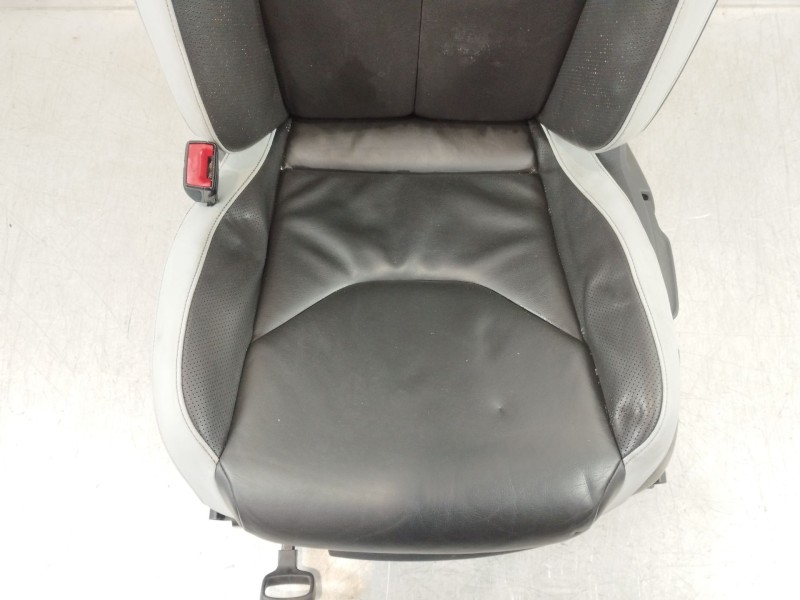 Recambio de asiento delantero izquierdo para seat leon (5f1) cupra 280 referencia OEM IAM 5Q4881105A  
