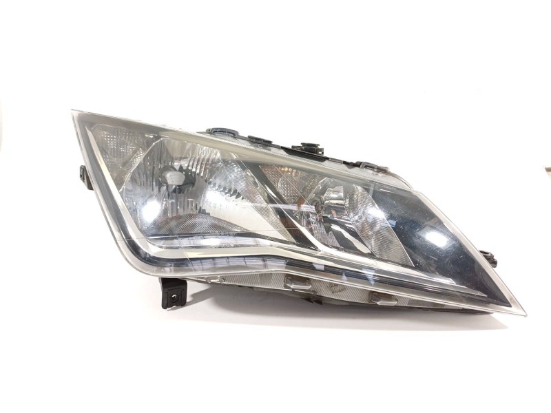 Recambio de faro derecho para seat leon st (5f8) 1.6 tdi referencia OEM IAM 5F1941006A  