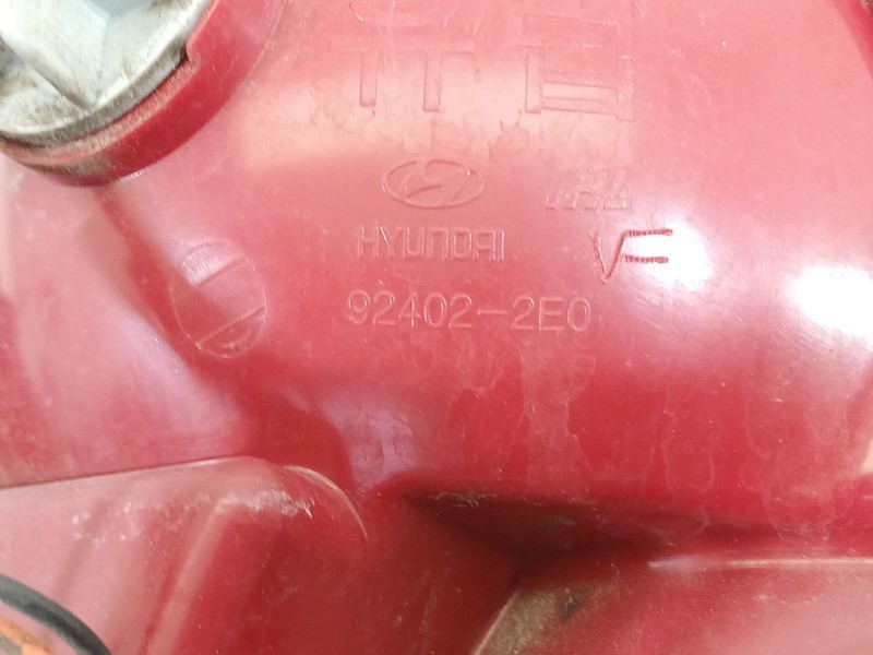 Recambio de piloto trasero derecho para hyundai tucson (jm) 2.0 crdi comfort (4wd) referencia OEM IAM 924022E0  