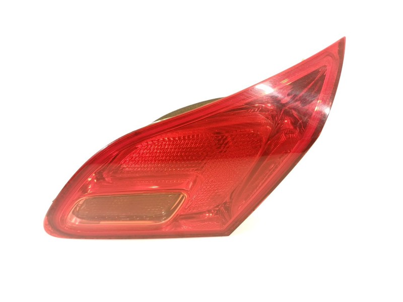 Recambio de piloto trasero derecho en porton para opel astra j lim. selective referencia OEM IAM 13306455  