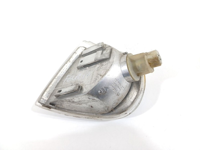 Recambio de piloto delantero derecho para skoda felicia i (6u1) 1.9 d referencia OEM IAM 6U0953042A   Recambio de piloto delantero derecho para skoda felicia i (6u1) 1.9 d referencia OEM IAM 6U0953042A