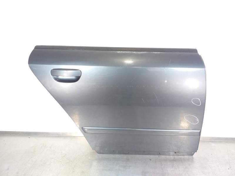 PUERTA TRASERA DERECHA 8E0833052 