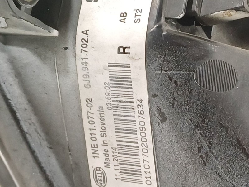 Recambio de faro antiniebla derecho para seat leon st (5f8) 1.6 tdi referencia OEM IAM 6J9941702A  