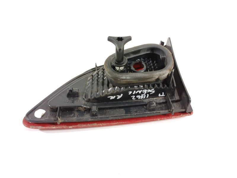 Recambio de piloto trasero izquierdo en porton para renault scenic iii authentique referencia OEM IAM 265550018R  