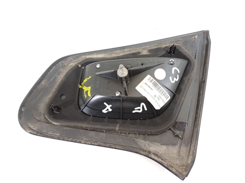 Recambio de piloto trasero izquierdo en porton para citroën c3 attraction referencia OEM IAM 9803934380  