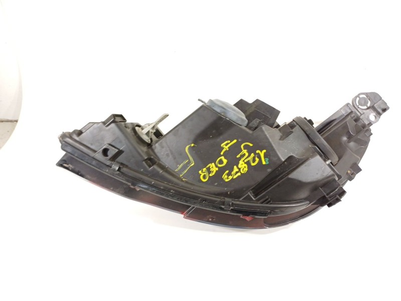 Recambio de faro derecho para peugeot 308 business line referencia OEM IAM 9677522980  