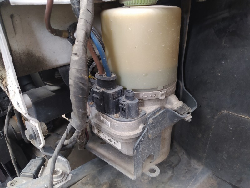 Recambio de bomba direccion para volkswagen polo (6r1) advance referencia OEM IAM 6R0423156B  