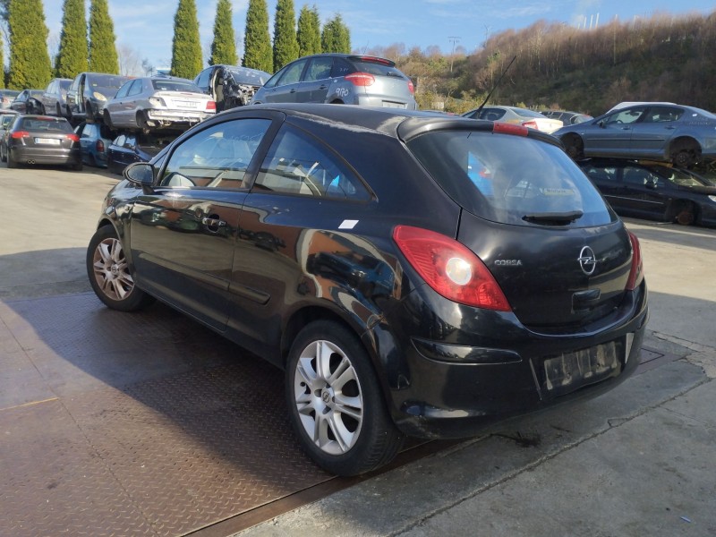 opel corsa d (s07) del año 2006
