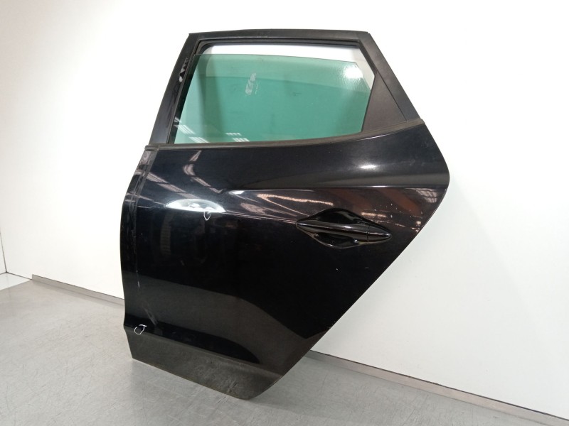 Recambio de puerta trasera izquierda para hyundai ix35 classic 2wd referencia OEM IAM 770032S040  