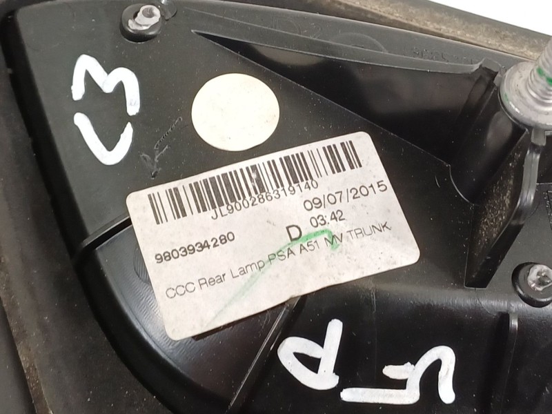 Recambio de piloto trasero derecho en porton para citroën c3 attraction referencia OEM IAM 9803934280  