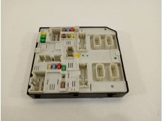 Recambio de caja reles / fusibles para renault megane iii berlina 5 p dynamique referencia OEM IAM 284B62069R 522222F04 USM2010