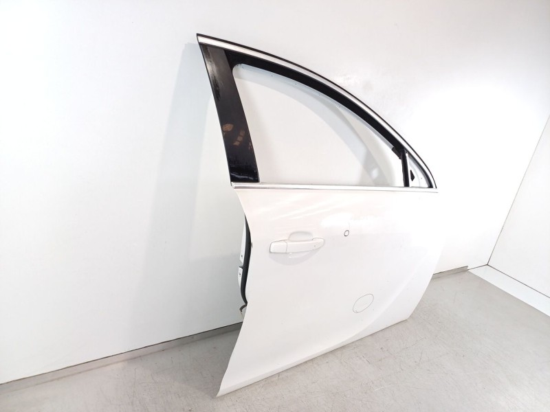 Recambio de puerta delantera derecha para opel insignia sports tourer 2.0 16v cdti referencia OEM IAM   