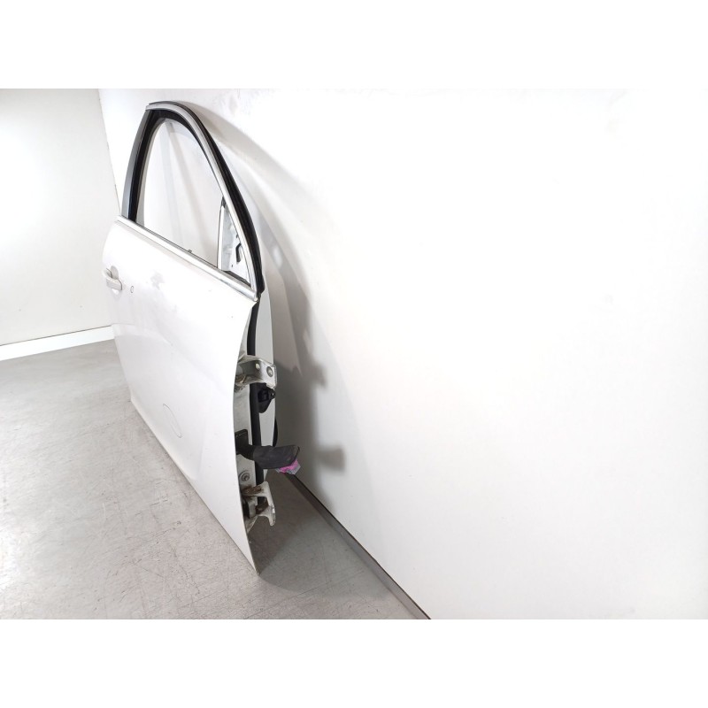 Recambio de puerta delantera derecha para opel insignia sports tourer 2.0 16v cdti referencia OEM IAM   