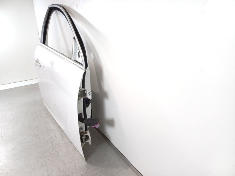 Recambio de puerta delantera derecha para opel insignia sports tourer 2.0 16v cdti referencia OEM IAM   