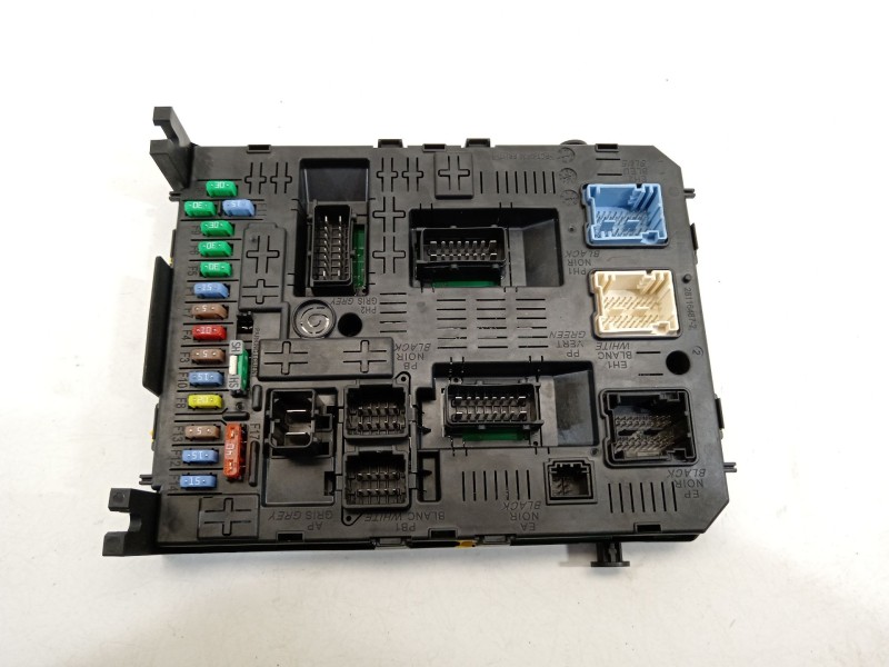 Recambio de caja reles / fusibles para peugeot 308 confort referencia OEM IAM 9664059080  BSI 04 EV K04