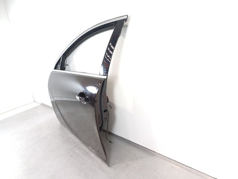 Recambio de puerta delantera izquierda para opel insignia berlina 2.0 cdti referencia OEM IAM   