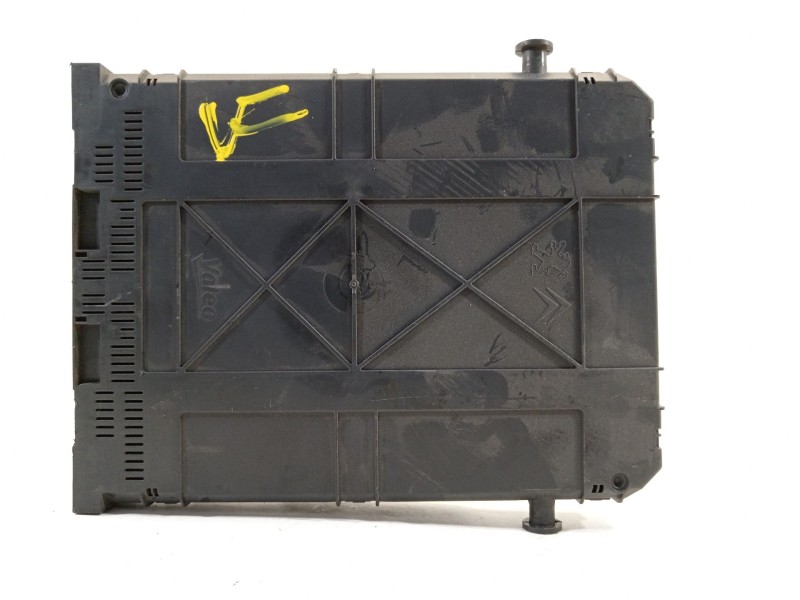 Recambio de caja reles / fusibles para peugeot 207 sw sport referencia OEM IAM 9674021180  