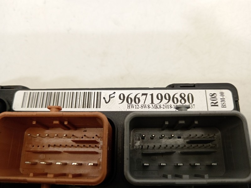 Recambio de caja reles / fusibles para citroën c3 picasso (sh_) 1.4 vti 95 referencia OEM IAM 9667199680  