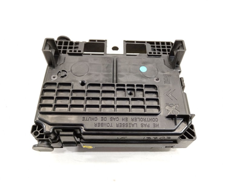 Recambio de caja reles / fusibles para citroën c3 picasso (sh_) 1.4 vti 95 referencia OEM IAM 9667199680  