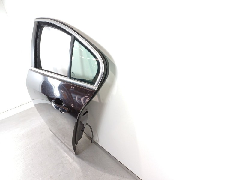 Recambio de puerta trasera izquierda para opel insignia berlina 2.0 cdti referencia OEM IAM   