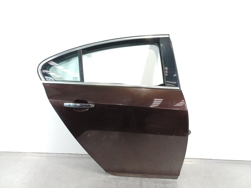 Recambio de puerta trasera derecha para opel insignia berlina 2.0 cdti referencia OEM IAM   