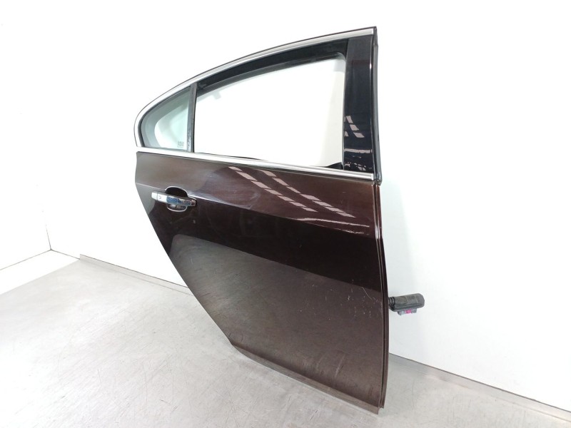 Recambio de puerta trasera derecha para opel insignia berlina 2.0 cdti referencia OEM IAM   