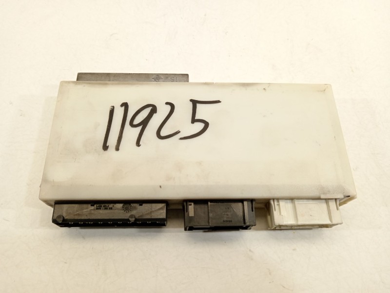 Recambio de centralita cierre para bmw serie 5 berlina (e39) 520d referencia OEM IAM 61356913523  