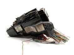 Recambio de caja reles / fusibles para kia optima concept referencia OEM IAM 91267D4303   2