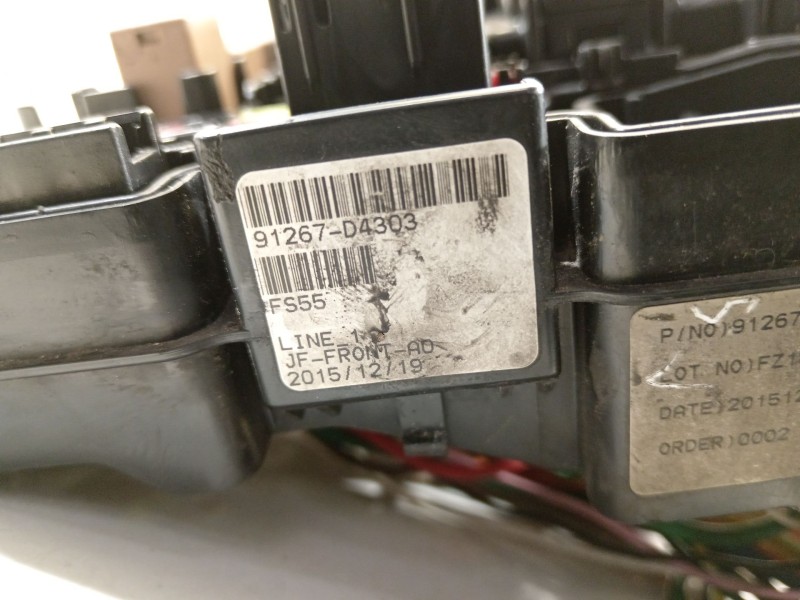 Recambio de caja reles / fusibles para kia optima concept referencia OEM IAM 91267D4303  