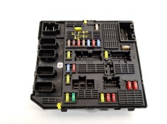 Recambio de caja reles / fusibles para renault scenic iii dynamique referencia OEM IAM 284B62342R 02309A1401013 USMJR95