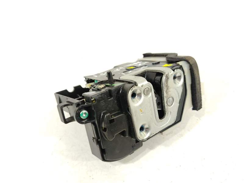 CERRADURA PUERTA TRASERA DERECHA 814202Y000 