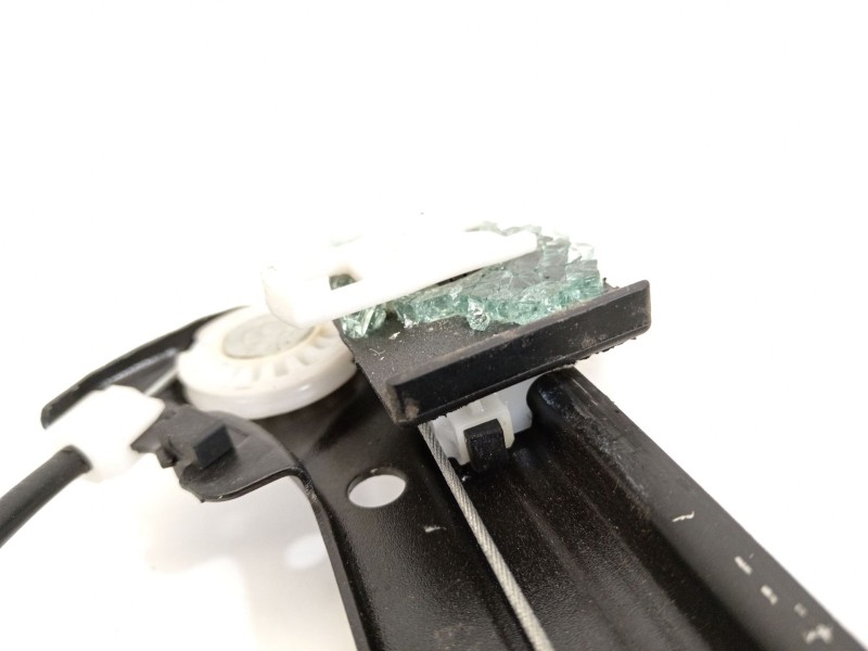 Recambio de elevalunas delantero derecho para peugeot 308 active referencia OEM IAM 9678189780  