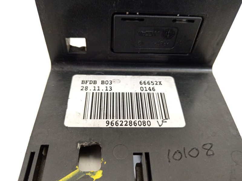 Recambio de caja reles / fusibles para citroën berlingo station wagon xtr referencia OEM IAM 9662286080  