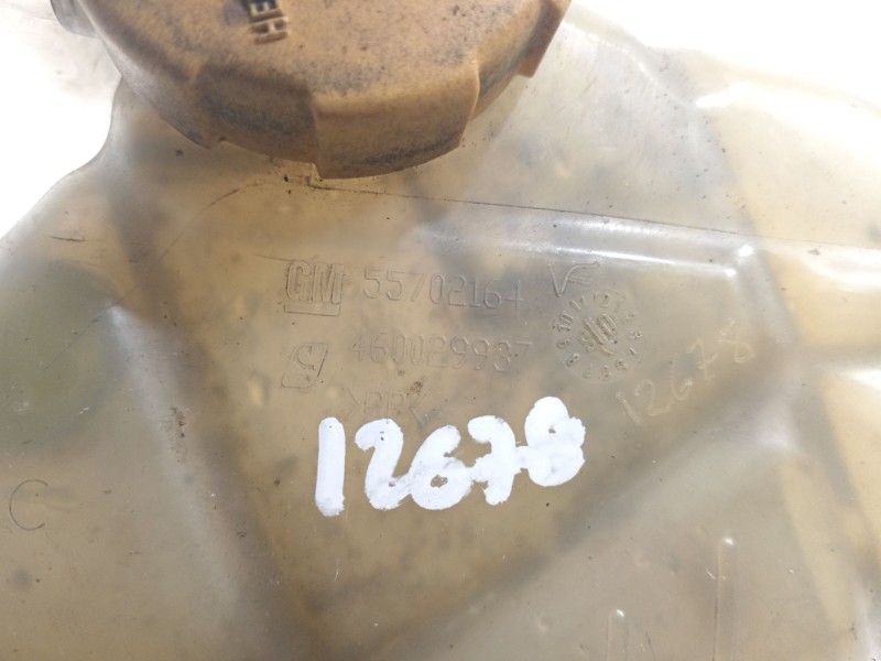 Recambio de deposito expansion para opel corsa d catch me referencia OEM IAM 55702164  460029937