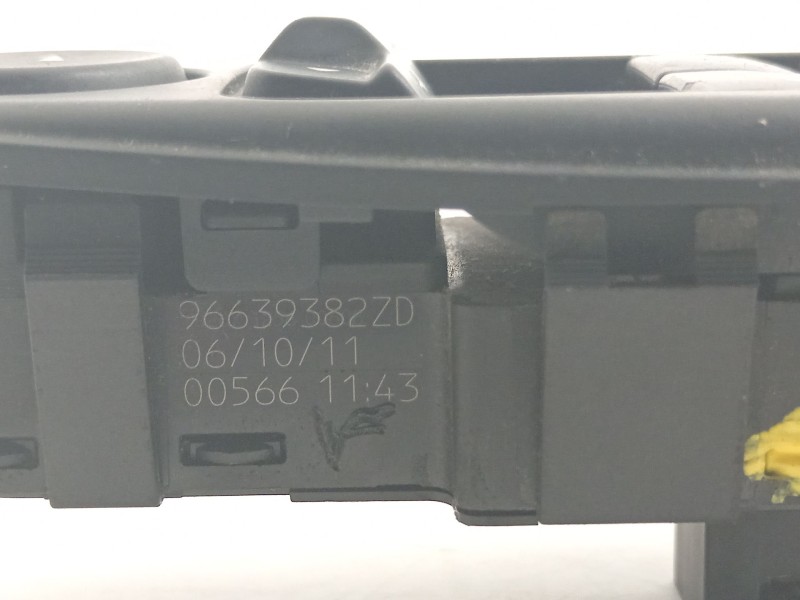 Recambio de mando elevalunas delantero izquierdo para citroën c4 picasso millenium referencia OEM IAM 96639382ZD  
