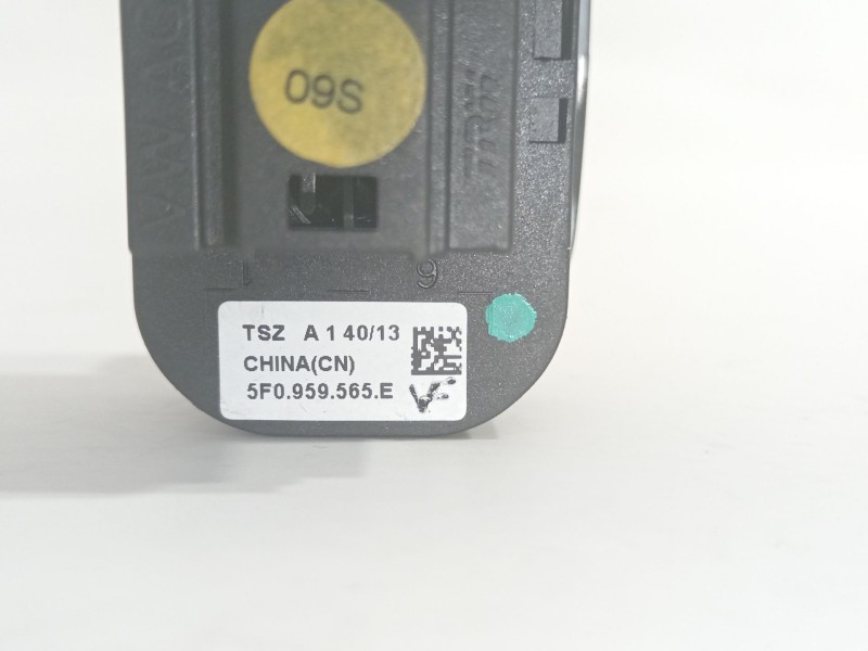 Recambio de mando retrovisor para seat leon (5f1) cupra 280 referencia OEM IAM 5F0959565E  