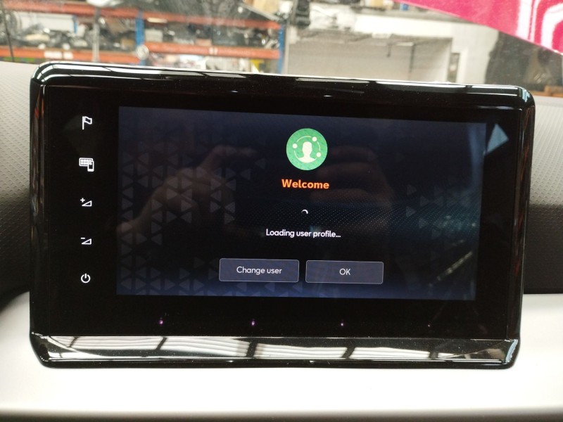 Recambio de pantalla multifuncion para seat ibiza (kj1) referencia OEM IAM 5FJ919606A  