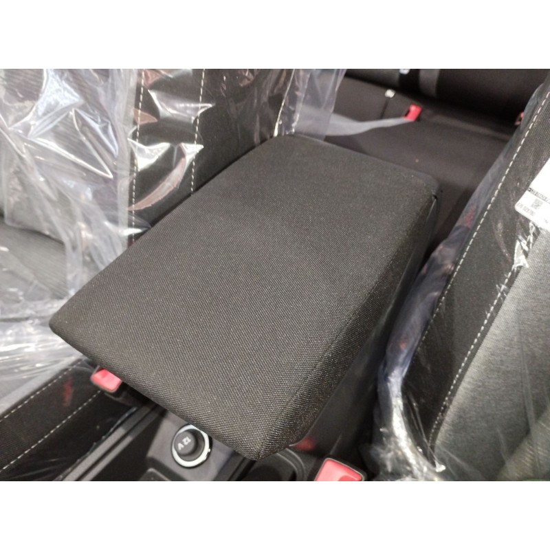 Recambio de apoyabrazos central para seat ibiza (kj1) referencia OEM IAM 6F0864207AH  