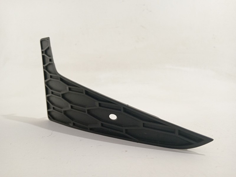 Recambio de rejilla paragolpes derecha para seat leon sc (5f5) 2.0 tdi referencia OEM IAM 5F0853666B  