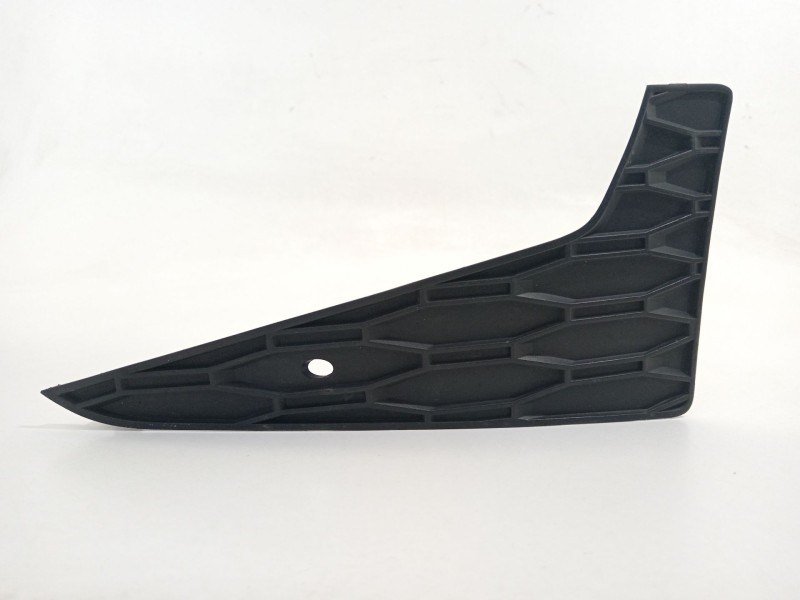 Recambio de rejilla paragolpes izquierda para seat leon sc (5f5) 2.0 tdi referencia OEM IAM 5F0853665B  