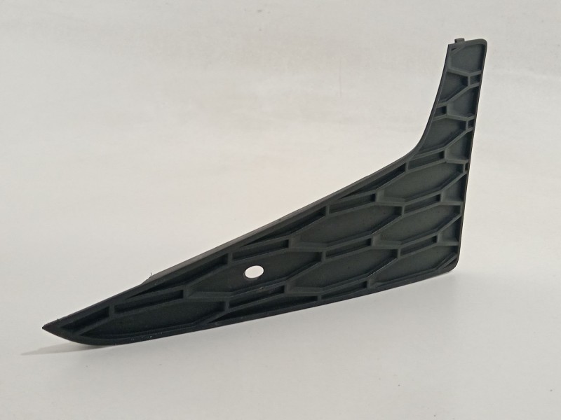 Recambio de rejilla paragolpes izquierda para seat leon sc (5f5) 2.0 tdi referencia OEM IAM 5F0853665B  