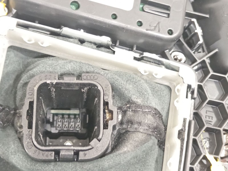 Recambio de pomo palanca cambio para audi a5 sportback (f5a) advanced quattro referencia OEM IAM 8W1713111C  