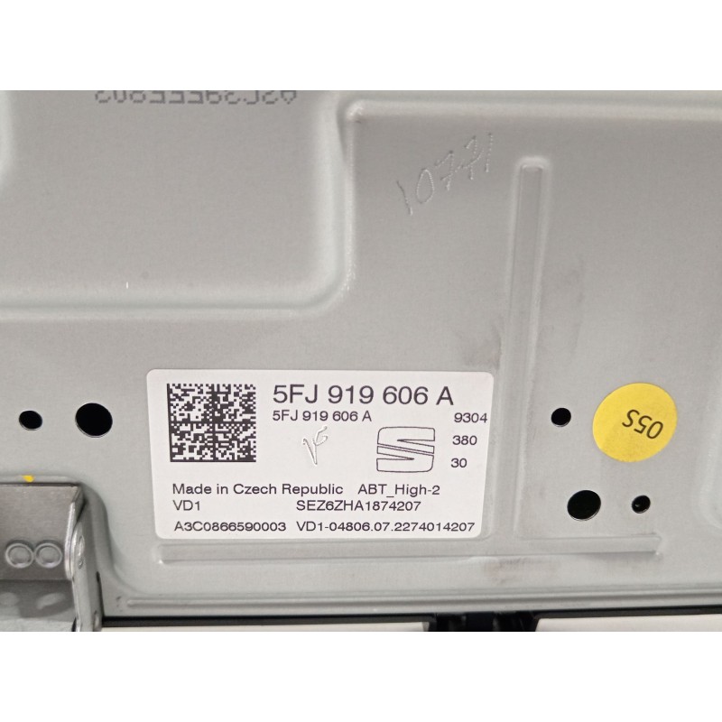 Recambio de pantalla multifuncion para seat ibiza (kj1) referencia OEM IAM 5FJ919606A  