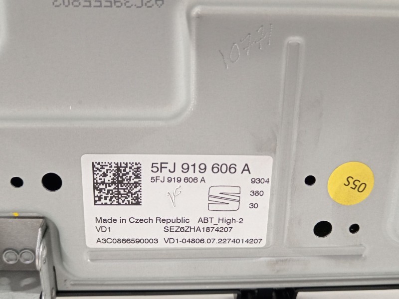 Recambio de pantalla multifuncion para seat ibiza (kj1) referencia OEM IAM 5FJ919606A  